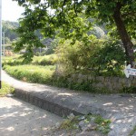 次郎丸岳登山口手前の細い農道に入るところの画像