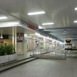 阪急三番街バスターミナルの画像