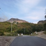 伽藍岳（硫黄岳）登山口と塚原温泉への分岐の画像