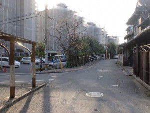 長崎街道・三条にある清水の水場の先の分岐の画像