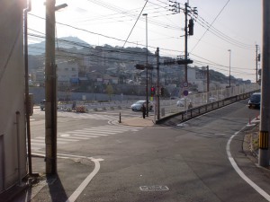三条からの長崎街道が県道62号線の大蔵交差点に出るところの画像