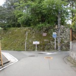 宇和津彦神社横のＴ字路（宇和島市）の画像