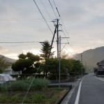 三島小学校前の車道（鬼北町）の画像