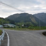三島小学校先の農道分岐（鬼北町）の画像