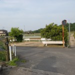 那智山の入口の少し先にある橋を渡った先のＴ字路を左折した先の辻の画像