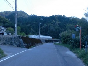 福見川町の三本杉入口のＴ字路の画像
