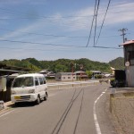 朝倉支所から笠松山登山口に行く途中にあるＴ字路の画像