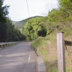 随神門の入口（大川山キャンプ場に行く途中の林道沿い）の画像
