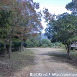 なかつ平成の森の飯盛山登山口前の広場