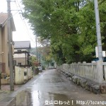 あきる野市の阿伎留神社の横の路地