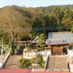 与瀬神社と慈眼寺の入口前