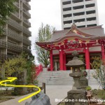 成子天神社の本殿左奥に進む