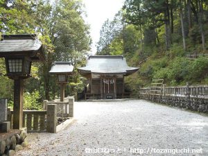 若御子神社の本殿