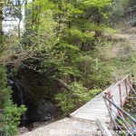 黒瀧山の下底瀬登山口の小さな橋