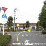備前田井駅の駐車場前を右へ