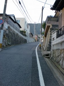 皿倉山登山口手前の住宅街の画像