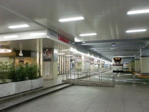 阪急三番街バスターミナルの画像