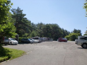 観音平の登山口前の駐車場の画像
