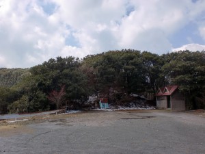 作礼山登山口の駐車場の画像