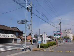 ＪＲ引田駅前の国道11号線の画像