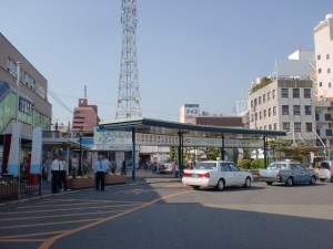 松山駅前バス停の画像