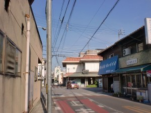 仏生山駅からちきり神社に向かう途中の交差点