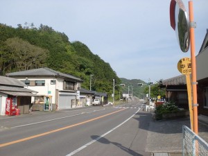 中通バス停（琴山バス・美合線）の画像