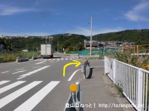 武田尾廃線跡のＪＲ生瀬駅側の入口手前の脇道に入るところ