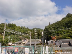 南海電鉄の天見駅から見る旗尾岳