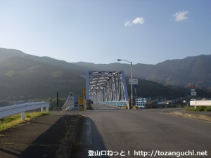 紀ノ川に架かる三谷橋