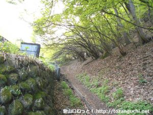 芦ヶ久保駅の裏手にある二子山・武川岳の登山道入口