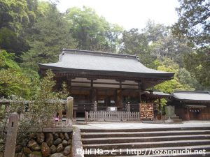金鑚神社の本殿